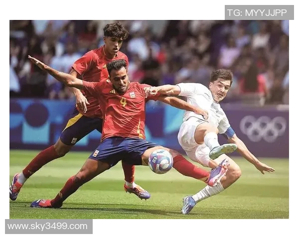 足球明星精彩瞬间卸球特写图片展示与解析